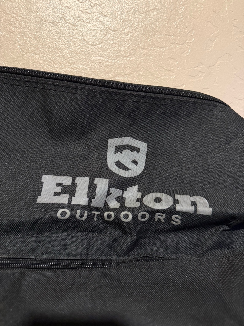 Elkton Outdoors Car Seat Back Gun Rack Rifle Holster Sling Hanger